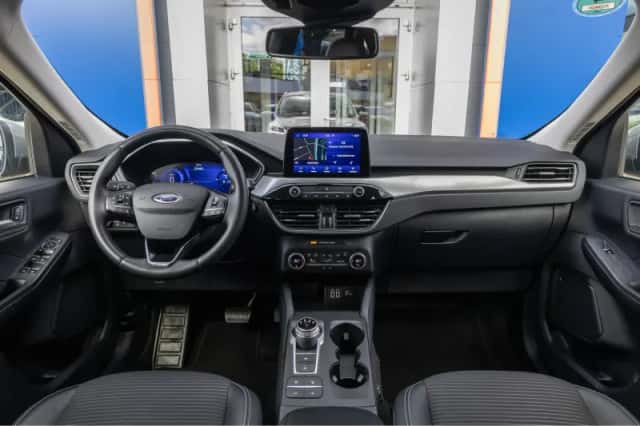Ford Kuga (2022) thumbnail 10