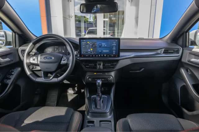 Ford Focus (2023) thumbnail 11