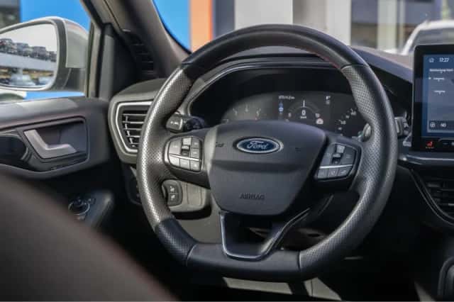 Ford Focus (2023) thumbnail 23
