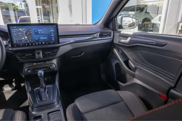 Ford Focus (2023) thumbnail 41