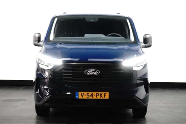 Ford Transit Custom (2024) thumbnail 2
