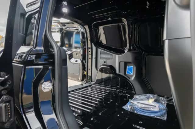 Ford E-Transit Cour. (2026) thumbnail 13