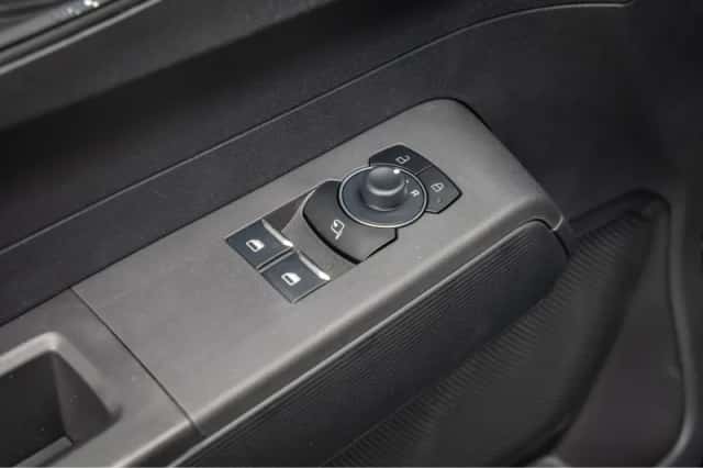 Ford E-Transit Cour. (2026) thumbnail 15