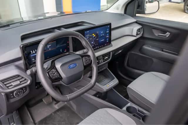 Ford E-Transit Cour. (2026) thumbnail 19