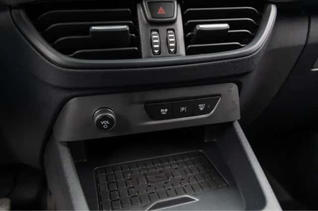 Ford E-Transit Cour. (2026) thumbnail 32