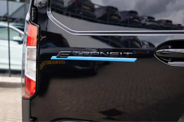 Ford E-Transit Cour. (2026) thumbnail 9