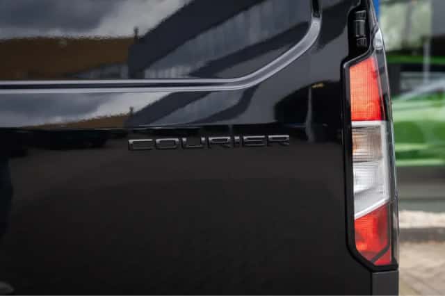 Ford E-Transit Cour. (2026) thumbnail 10