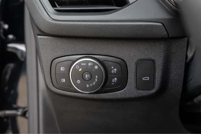 Ford Focus (2022) thumbnail 23
