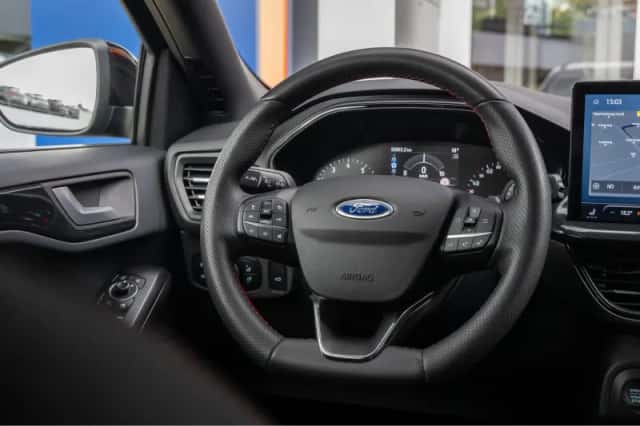 Ford Focus (2022) thumbnail 24