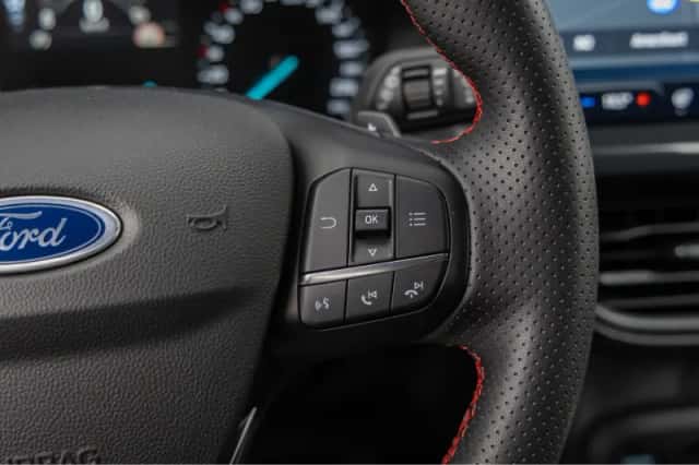 Ford Focus (2022) thumbnail 28