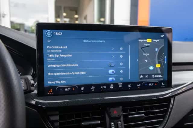 Ford Focus (2022) thumbnail 39
