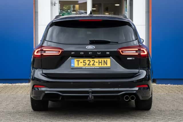 Ford Focus (2022) thumbnail 6