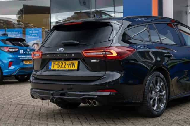 Ford Focus (2022) thumbnail 7