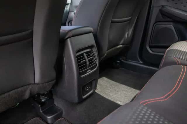 Ford Kuga (2021) thumbnail 18