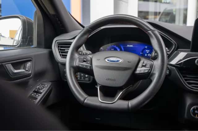 Ford Kuga (2021) thumbnail 25