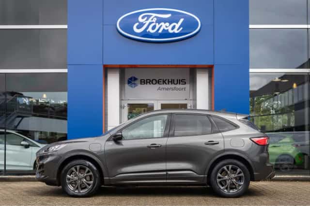 Ford Kuga (2021) thumbnail 4