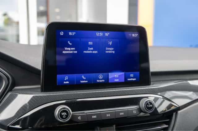 Ford Kuga (2021) thumbnail 38
