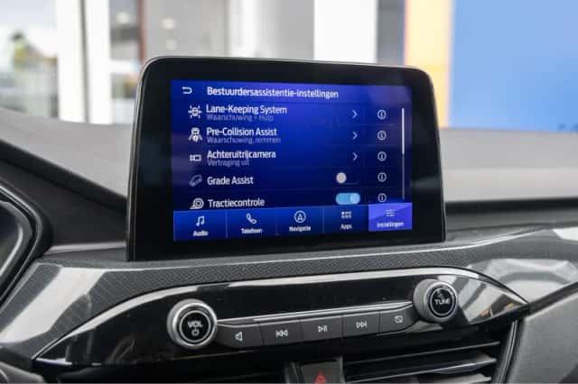Ford Kuga (2021) thumbnail 41