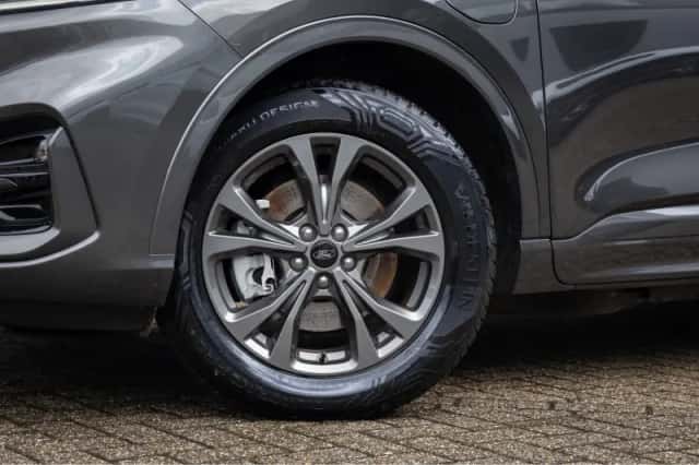 Ford Kuga (2021) thumbnail 7