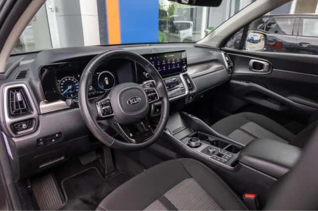 Kia Sorento (2021) thumbnail 2