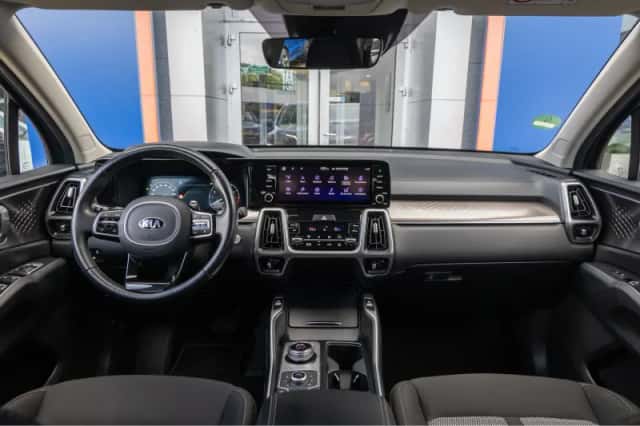 Kia Sorento (2021) thumbnail 13