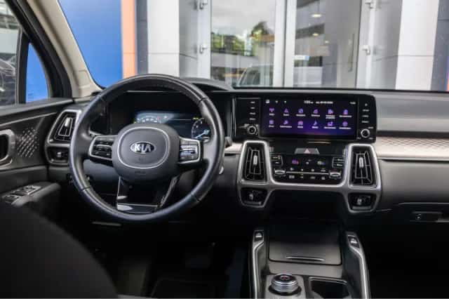 Kia Sorento (2021) thumbnail 14