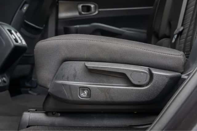 Kia Sorento (2021) thumbnail 21