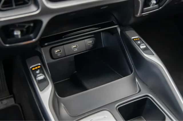 Kia Sorento (2021) thumbnail 38