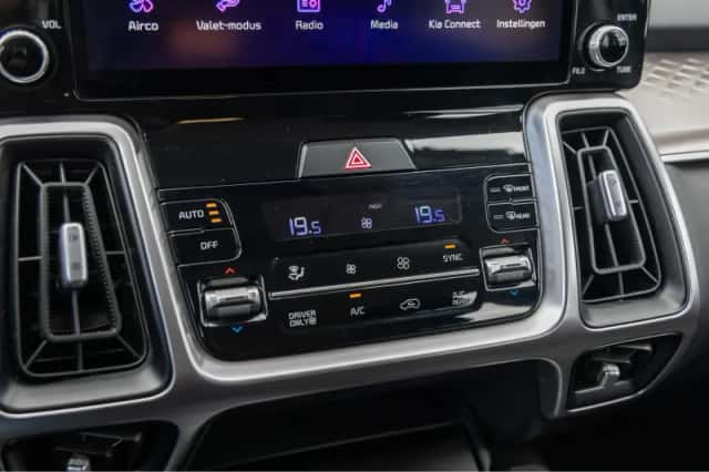Kia Sorento (2021) thumbnail 39