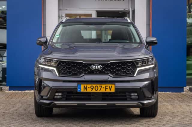 Kia Sorento (2021) thumbnail 5