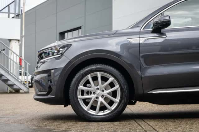 Kia Sorento (2021) thumbnail 8