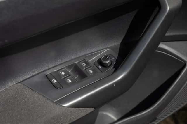 Volkswagen Polo (2019) thumbnail 19