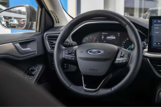 Ford Focus (2023) thumbnail 17