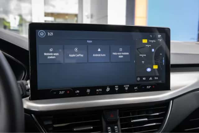 Ford Focus (2023) thumbnail 30