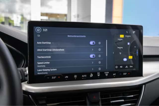 Ford Focus (2023) thumbnail 32
