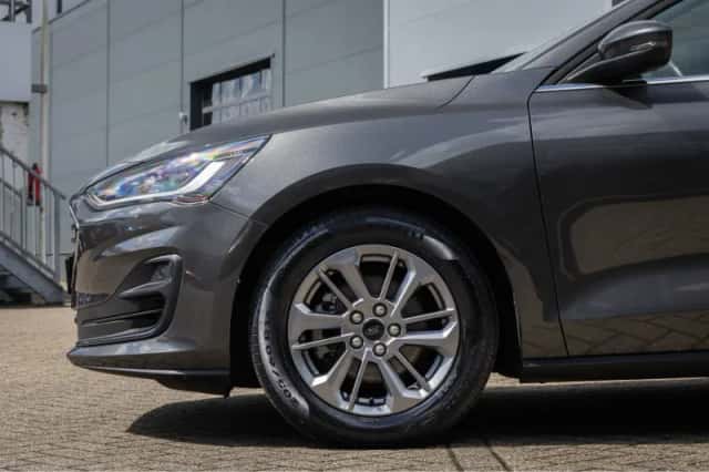 Ford Focus (2023) thumbnail 7