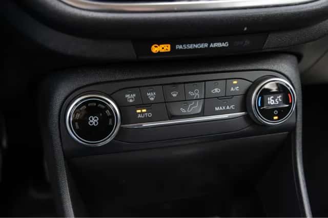 Ford Fiesta (2019) thumbnail 32