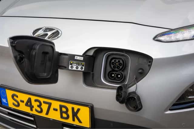 Hyundai Kona (2021) thumbnail 11