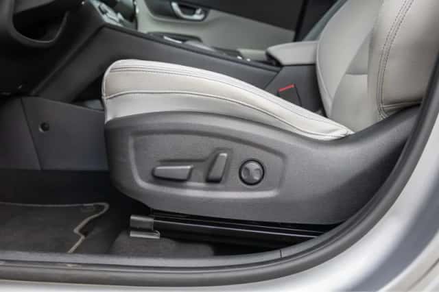 Hyundai Kona (2021) thumbnail 16