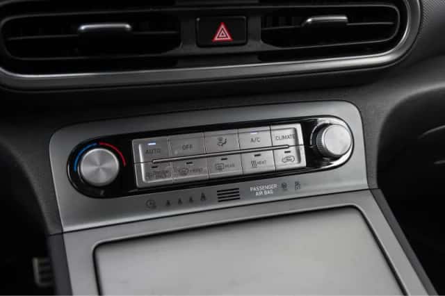 Hyundai Kona (2021) thumbnail 38