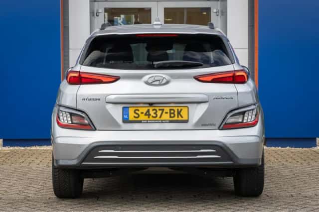 Hyundai Kona (2021) thumbnail 7