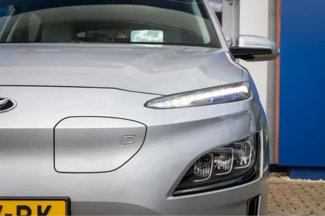 Hyundai Kona (2021) thumbnail 8