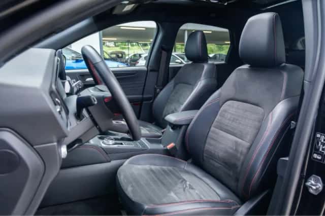 Ford Kuga (2022) thumbnail 15