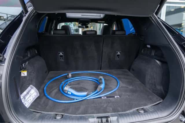 Ford Kuga (2022) thumbnail 21