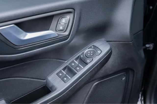 Ford Kuga (2022) thumbnail 26