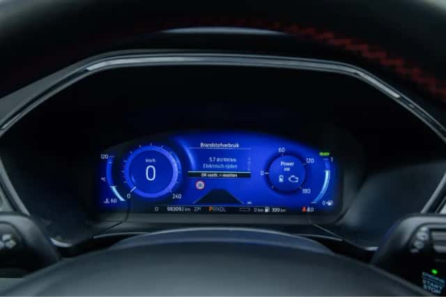 Ford Kuga (2022) thumbnail 33