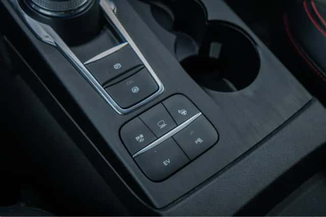 Ford Kuga (2022) thumbnail 37