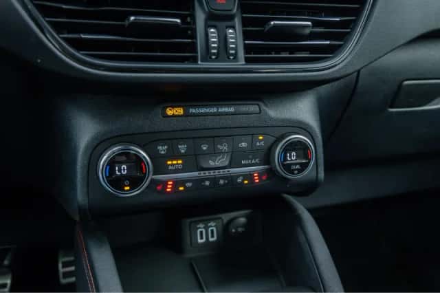Ford Kuga (2022) thumbnail 41