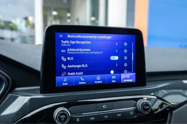 Ford Kuga (2022) thumbnail 50