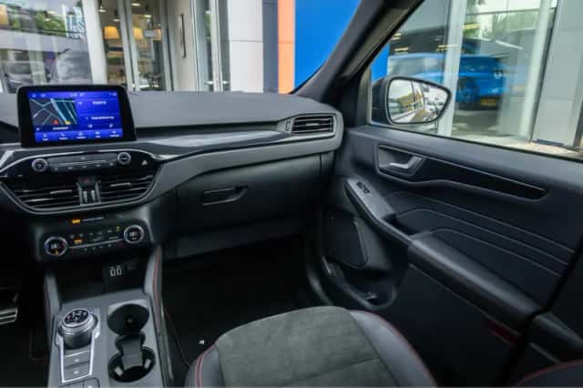 Ford Kuga (2022) thumbnail 53